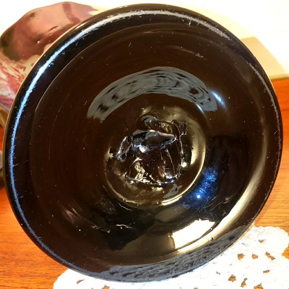 Stunning Amethyst Glass Mouthblown Pitcher. - Picture 5 of 9